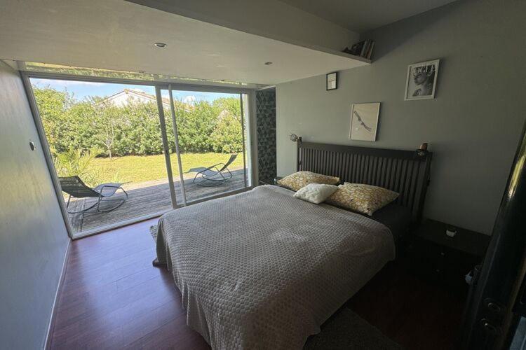 Holiday Home With Indoor Pool, Le Porge Exteriör bild
