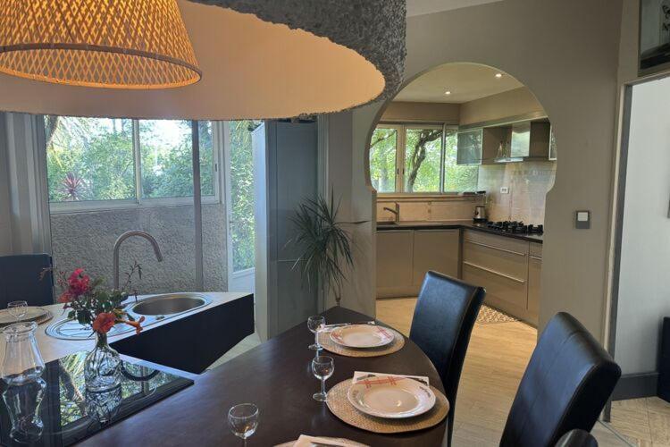 Holiday Home With Indoor Pool, Le Porge Exteriör bild